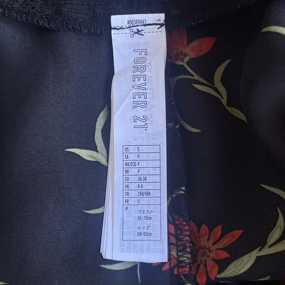 Forever 21 Romper Womens Small Floral Lace Trim Adjustable Straps Pajama - Picture 6 of 10